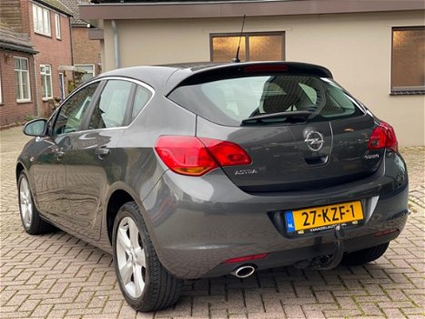 Opel Astra - 1.4 Turbo Cosmo Clima Cruise Trekhk NL-Auto NAP Dealer Onderhouden - 1