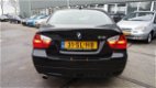BMW 3-serie - 318i High Executive groot navi-pdc-cruisecontrol - 1 - Thumbnail