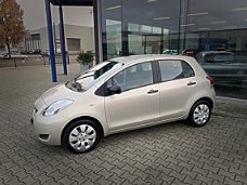 Toyota Yaris - 1.3 VVTi Comfort *35.000KM-NIEUWSTAAT