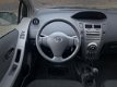 Toyota Yaris - 1.3 VVTi Comfort *35.000KM-NIEUWSTAAT - 1 - Thumbnail