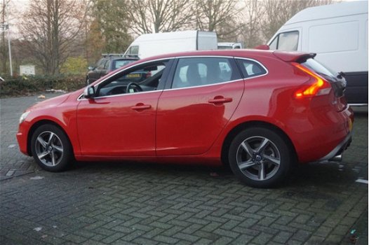 Volvo V40 - 2.0 D2 R-Design Business NETTE AUTO, WEINIG KM, NAP - 1