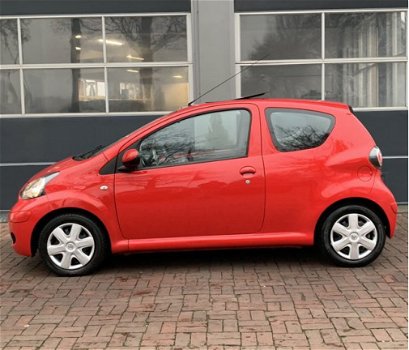 Toyota Aygo - 1.0-12V Comfort Automaat/Schuifdak km 85.000 Nap 2009 Dealer onderhouden 1e eigenaar - 1