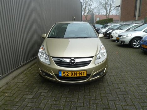 Opel Corsa - 1.4-16V Cosmo /Airco/Audio/LMV/navi/zeer nette auto - 1