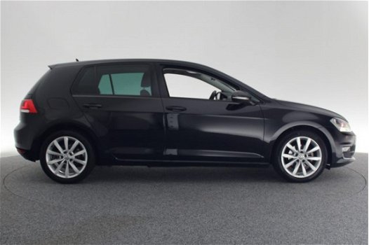 Volkswagen Golf - 1.2 TSI 110 PK Highline NAVI / CLIMA / CAMERA / CRUISE - 1