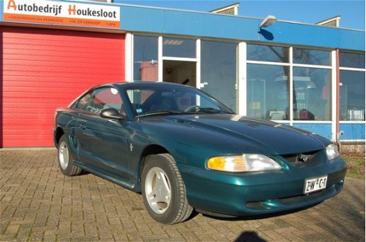 Ford Mustang - USA 3.8 Coupé - 1