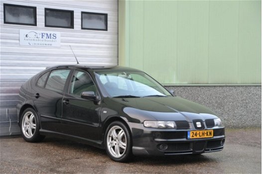 Seat Leon - 1.8-20VT Topsport BJ'03 Airco Apk 10-2020 - 1