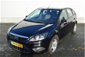 Ford Focus - 1.6 TDCi Comfort Airco|NAP|trekhaak - 1 - Thumbnail