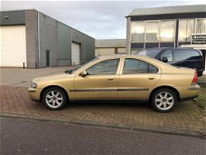 Volvo S60 - 2.4 Bj.2002 Kmst.348954 met APK tot 27-12-2019