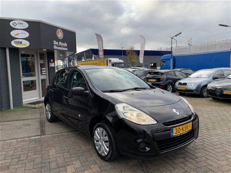 Renault Clio - 1.2 Special Line Airco Navigatie 5 Drs - 1