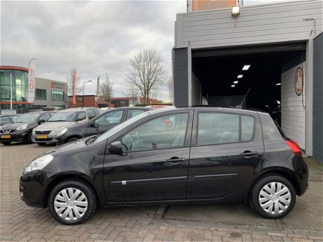 Renault Clio - 1.2 Special Line Airco Navigatie 5 Drs - 1