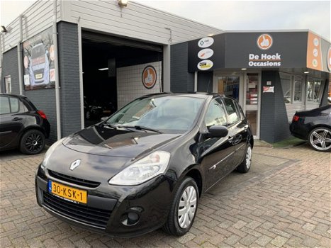 Renault Clio - 1.2 Special Line Airco Navigatie 5 Drs - 1