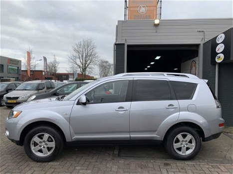 Mitsubishi Outlander - 2.4 Intro Edition 2WD Navigatie Netjes - 1