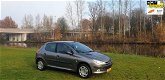 Peugeot 206 - 1.4 Gentry Automaat lage km stand trekhaak airco elekramen stuurbkr cv op afs - 1 - Thumbnail