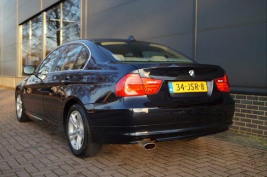 BMW 3-serie - 318i Business Line | Automaat | Navigatie | Leder - 1