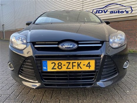 Ford Focus Wagon - 1.6 TDCI Titanium | AUTO PARKING | NAVI | PDC VOOR+ACHTER | GEEN AFLEVERKOSTEN - 1