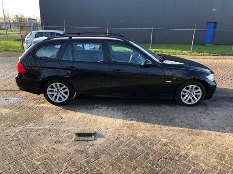 BMW 3-serie Touring - 318d |Navi|Clima| - 1