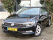 Volkswagen Passat Variant - 1.6 TDI Business Edition DSG LED NAVI TREKHAAK ECC - 1 - Thumbnail