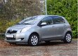 Toyota Yaris - 1.3 VVT-i Sol Automaat / stoelverwarming / navigatie / parkeersensoren / privacy glas - 1 - Thumbnail