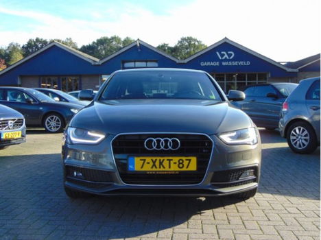 Audi A4 - 1.8TFSI Limited S-Line 170PK Navi - 1