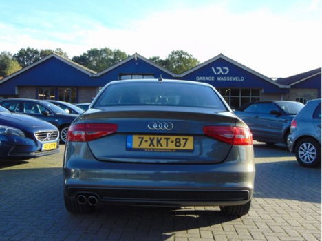 Audi A4 - 1.8TFSI Limited S-Line 170PK Navi - 1