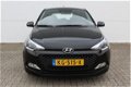 Hyundai i20 - 1.2 HP i-Motion Comfort *CLIMA / CRUISE / USB - 1 - Thumbnail