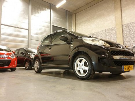 Peugeot 107 - 1.0-12V XR /Airco/Elek Pakket/Nw APK/Garantie/ - 1