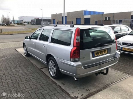 Volvo V70 - 2.4 D5 EDITION CLASSIC - 1