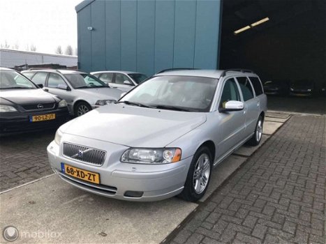 Volvo V70 - 2.4 D5 EDITION CLASSIC - 1