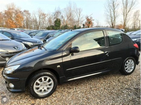 Peugeot 206 - 1.4 Air-line 3 Airco LM14 Zwartmetallic 82.754km - 1