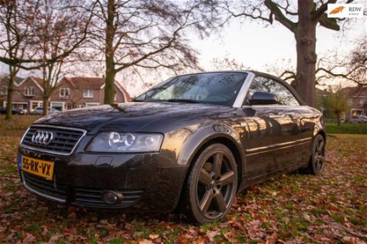 Audi A4 Cabriolet - 3.0 V6 Exclusive Nette Audi, met documentatie Krijgt bij aflevering nieuwe APK - 1