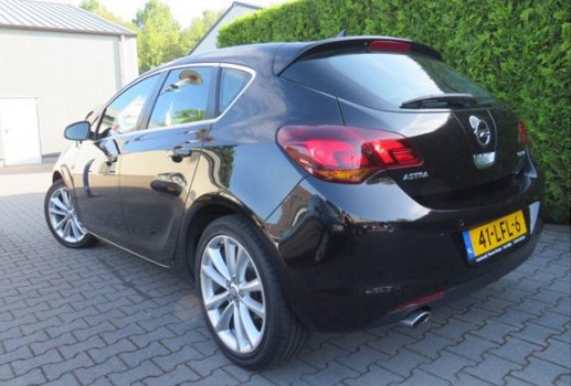 Opel Astra - 1.4 Turbo Cosmo NAVI / LEDER / AIRCO/ECC - 1