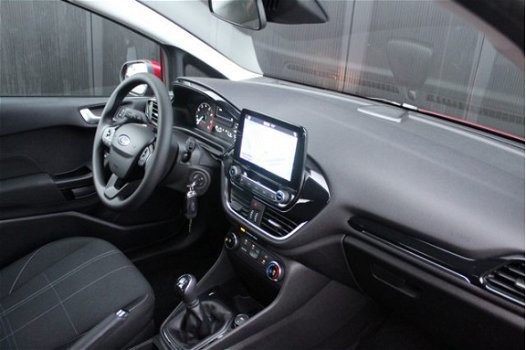 Ford Fiesta - 1.1 Trend 5-deurs / Driver assinstance-pack & Navigation-pack - 1