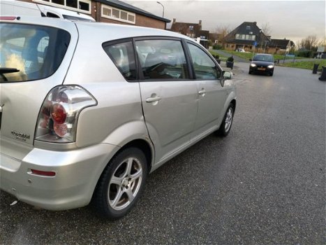 Toyota Corolla Verso - 2.0 D-4D Terra 7p - 1