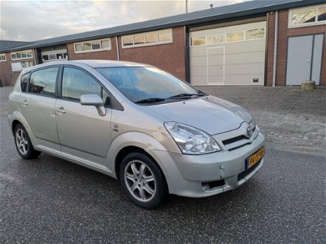 Toyota Corolla Verso - 2.0 D-4D Terra 7p - 1