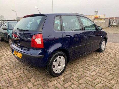 Volkswagen Polo - 1.4-16V Comfortline ( LAGE KM - NAP / NW APK / AIRCO / 5 DRS ) AUTOMAAT - 1