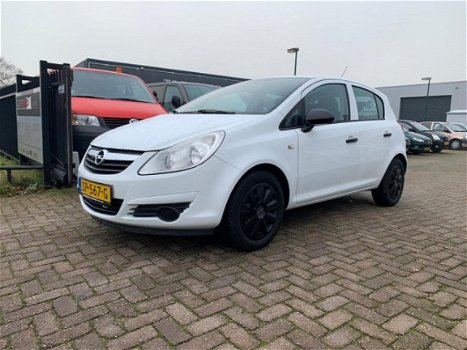 Opel Corsa - 1.2-16V Cosmo ( LAGE KM - NAP / NW APK / AIRCO / 5 DRS ) - 1