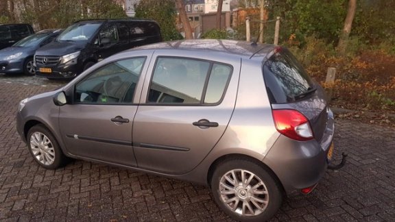 Renault Clio - 1.2-16V Collection - 1