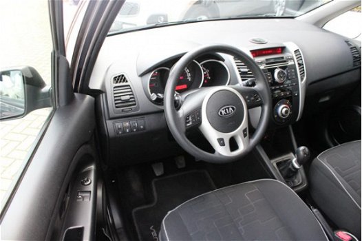 Kia Venga - 1.6 CVVT X-tra Airco, Trekhaak afneembaar, PDC achter, 1e eigenaar info: Dhr Elbers 0492 - 1