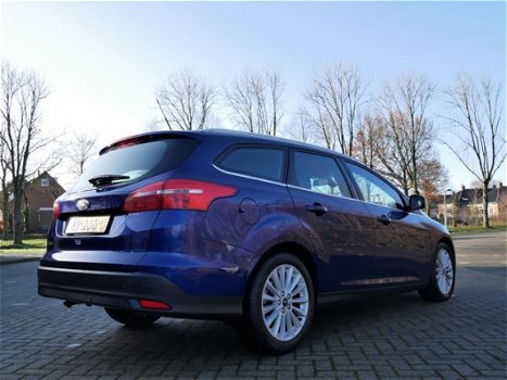 Ford Focus Wagon - 1.5 TDCI Titanium Automatic Xenon Navi Camera - 1