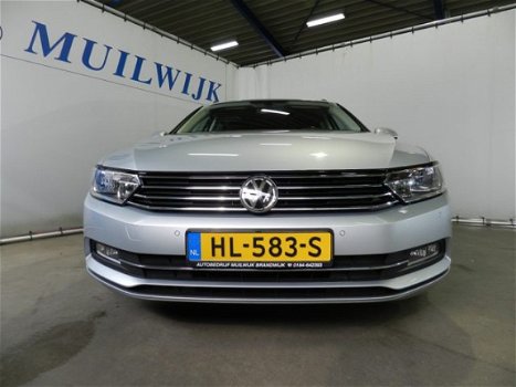 Volkswagen Passat Variant - 1.4 TSI 150PK ACT Comfortline // TREKHAAK // NAVI - 1