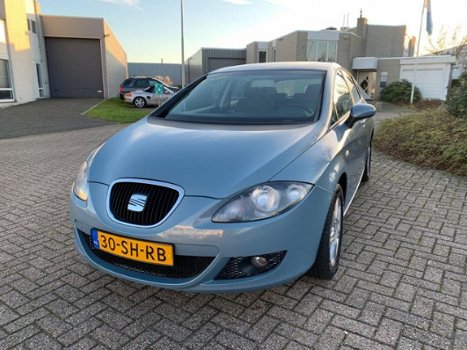 Seat Leon - 1.6 Stylance // APK nieuw // - 1