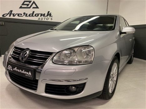 Volkswagen Jetta - 1.4 TSI 140PK COMFORTLINE *Camera/Trekhaak/Clima - 1