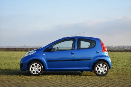 Peugeot 107 - 1.0-12V XS Airco, dealeronderhouden - 1