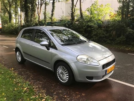 Fiat Grande Punto - 1.4-16V Dynamic AIRCO 1O9DKM GELOPEN BJ 2006 - 1