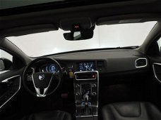 Volvo V60 - 2.4 D6 AWD Plug-In Hybrid Momentum (full options)
