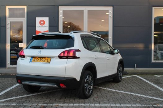 Peugeot 2008 - 1.2 PureTech 110pk EAT6 AllureNAVI | LM | CLIMA - 1