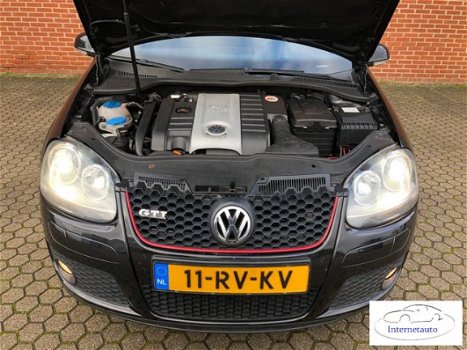 Volkswagen Golf - GTI 2.0TFSI - 1