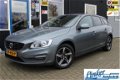 Volvo V60 - - 2.0 T3 Kinetic NAVI / CRUISE EN CLIMATCONTR - 1 - Thumbnail