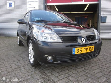 Renault Clio - 1.4-16V Dynam.Luxe Stuurbekr Lm Zonnedak NAP - 1