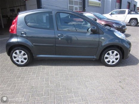 Peugeot 107 - 1.0-12V Sublime Airco 5 drs toerenteller NAP - 1